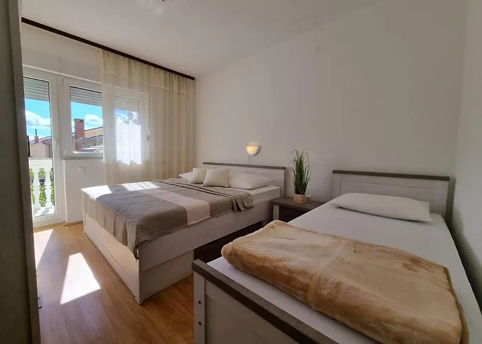 Chiara With Balcony Daire *