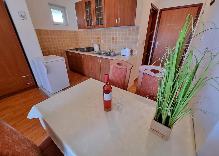 Chiara With Balcony Daire