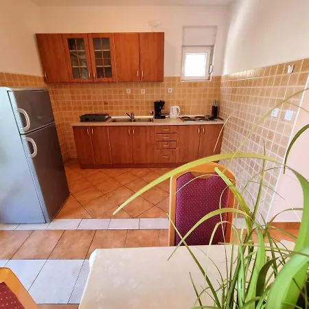 Chiara With Balcony Apartman *