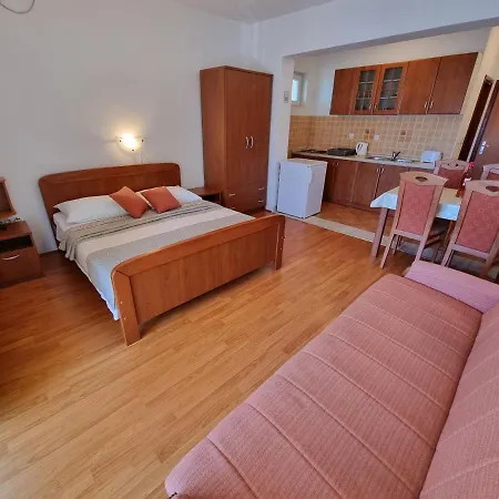 Apartman Chiara With Balcony